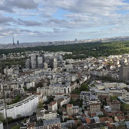 Luxury 40th Floor Eiffel Tower Pnormic View